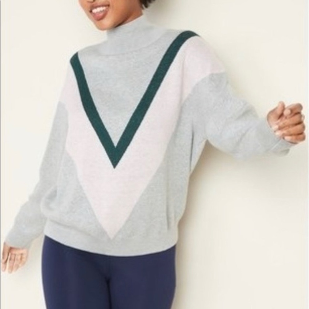 Old Navy Triangle Colorblock Retro Sweater Women Large